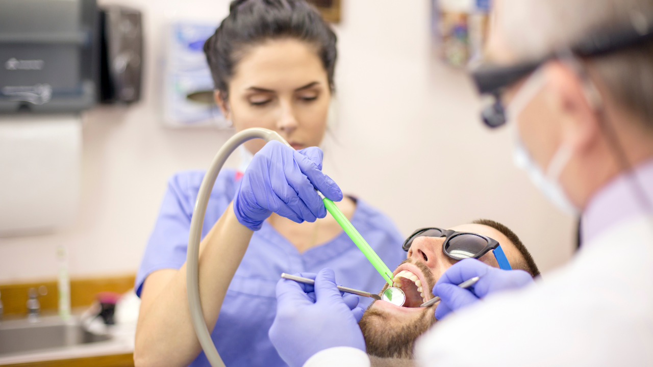 Dental Assisting – Intensive Program – Next intake in July 2025